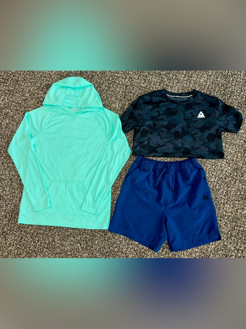 Boys casual athletic outfit - UV hooded, long sleeve, short sleeve, shorts (XL)